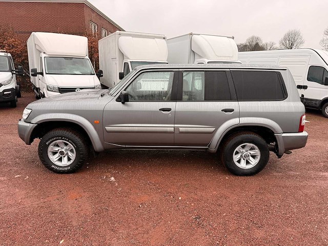 Nissan - patrol gr - patrol gr 3.0 di lux.voll b-st - bedrijfswagen - afbeelding 20 van  21