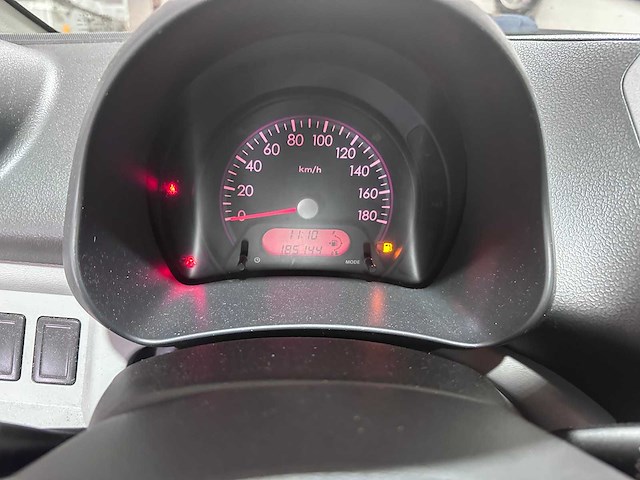 Nissan - pixo - 1.0 acenta - 37-jll-9- 2009 - afbeelding 2 van  16