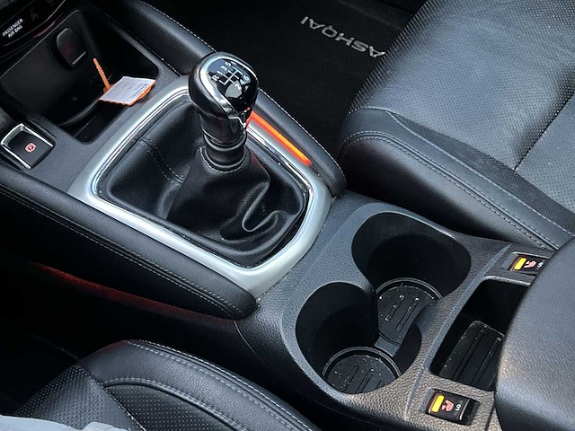 Nissan - qashqai - 1.2 tekna - car - 2015 - afbeelding 19 van  33