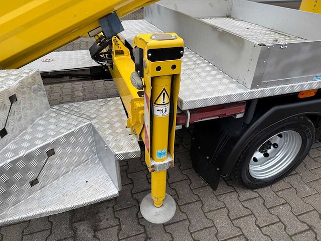 Nissan - tb 270 - bedrijfswagen - afbeelding 22 van  22