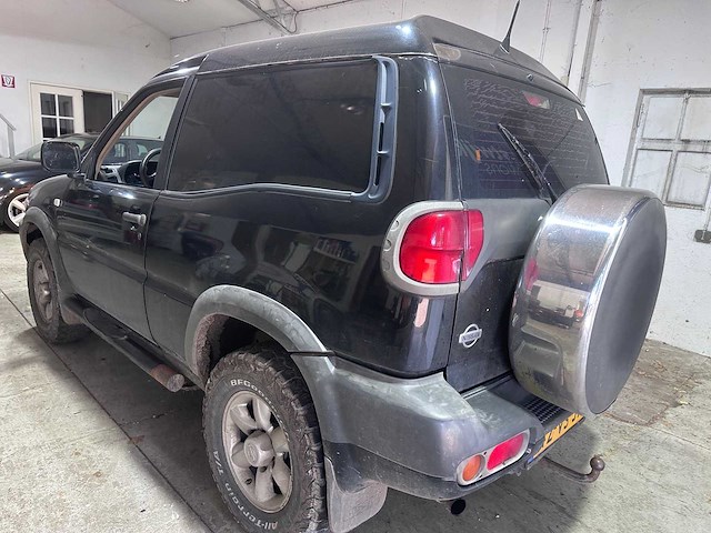 Nissan - terrano ll - 2.7 td comfort b-st. 4x4 - 42-vs-jp - afbeelding 12 van  20
