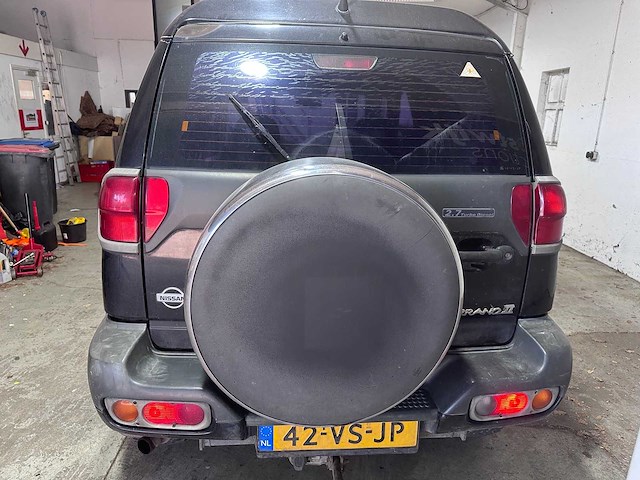 Nissan - terrano ll - 2.7 td comfort b-st. 4x4 - 42-vs-jp - afbeelding 14 van  20