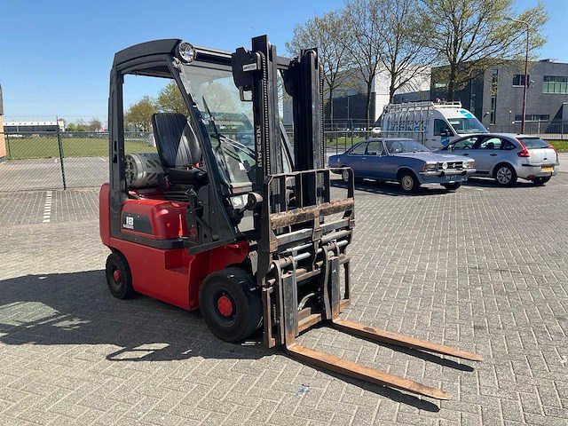 Nissan 18 vorkheftruck - afbeelding 11 van  14