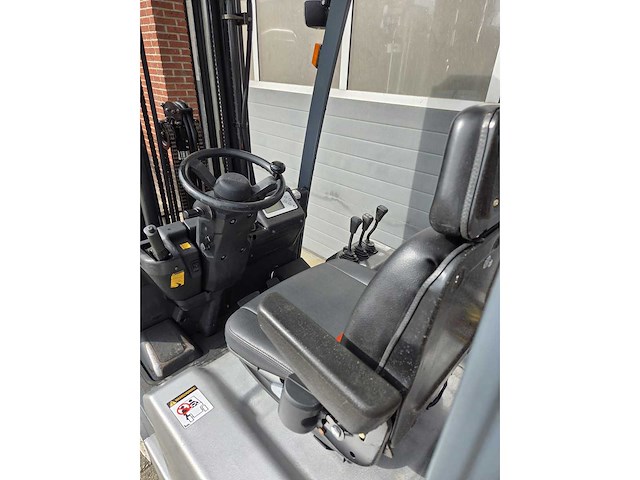 Nissan 1n1l150 1145uur vorkheftruck - afbeelding 5 van  7