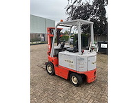 Nissan 2500kg vorkheftruck - afbeelding 2 van  4