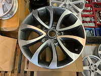 Nissan 7,0jx17 47mm velgenset - afbeelding 1 van  5