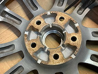 Nissan 7,0jx17 47mm velgenset - afbeelding 5 van  5