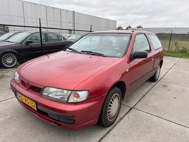 Nissan almera 1.6 gx automaat airco rd-vg-32 - afbeelding 1 van  10
