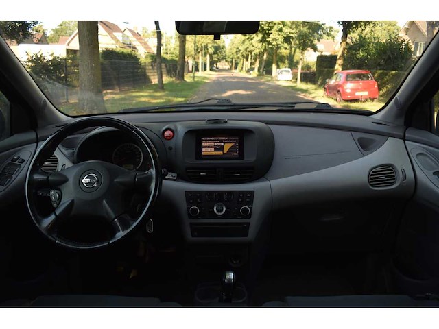 Nissan almera tino 1.8 acenta 2005 - afbeelding 9 van  13