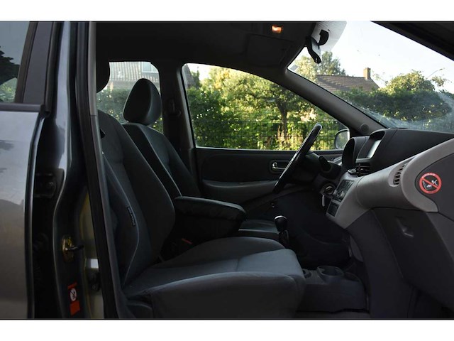 Nissan almera tino 1.8 acenta 2005 - afbeelding 10 van  13