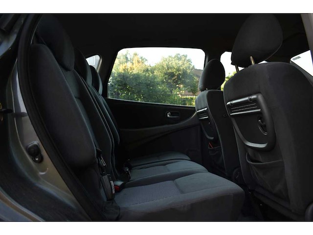 Nissan almera tino 1.8 acenta 2005 - afbeelding 11 van  13