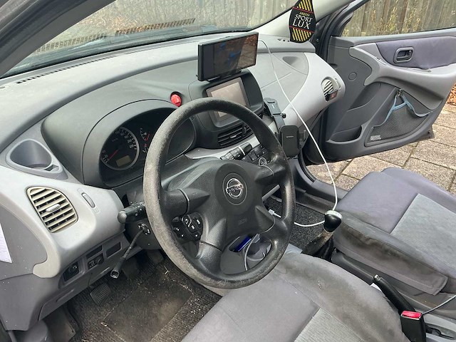 Nissan almera tino 1.8 tekna personenauto - afbeelding 2 van  29