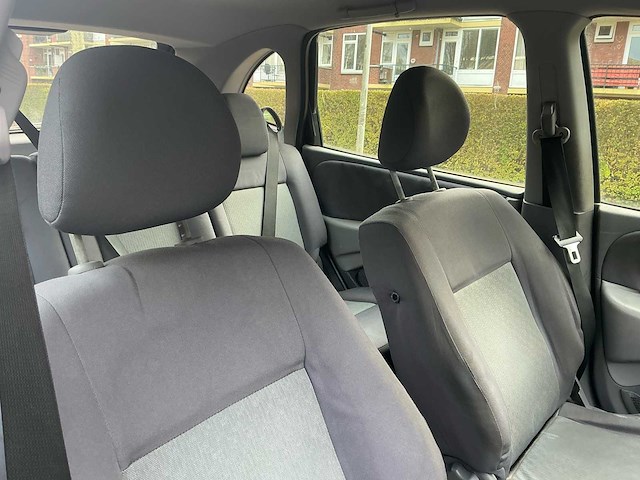 Nissan almera tino 1.8 tekna personenauto - afbeelding 9 van  29