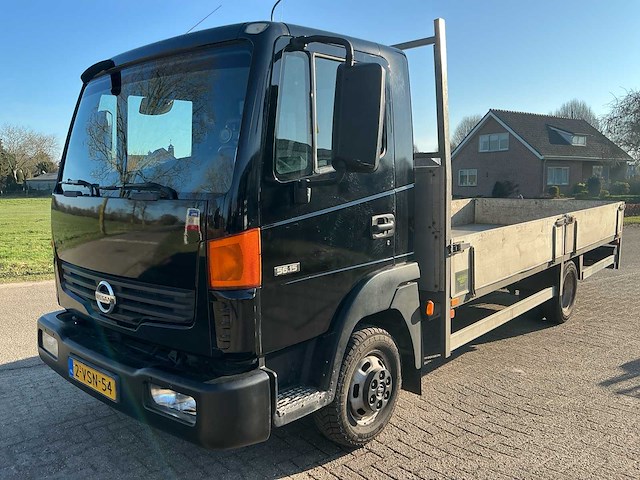 Nissan atleon 150.35 3.0 dci 360 bedrijfswagen - afbeelding 1 van  6