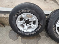 Nissan banden met velg (4x) - afbeelding 2 van  5