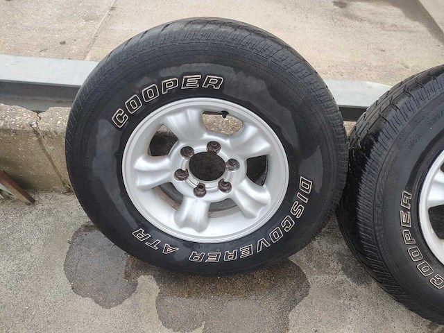 Nissan banden met velg (4x) - afbeelding 2 van  5