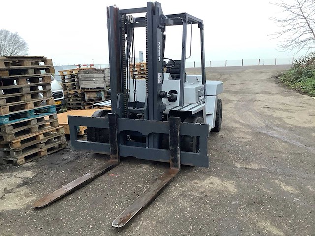 Nissan df70 vorkheftruck - afbeelding 4 van  7