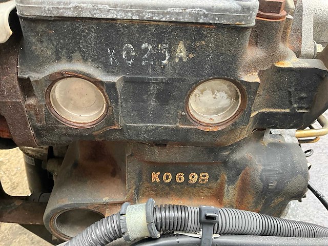 Nissan dieselmotor - afbeelding 4 van  8