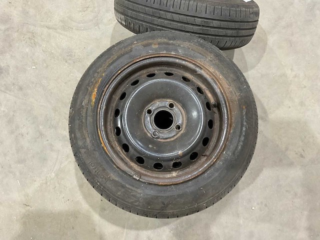 Nissan-honda - autoband (4x) - afbeelding 2 van  3