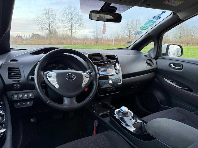 Nissan leaf acenta 30 kwh automaat, kz-242-s - afbeelding 13 van  17