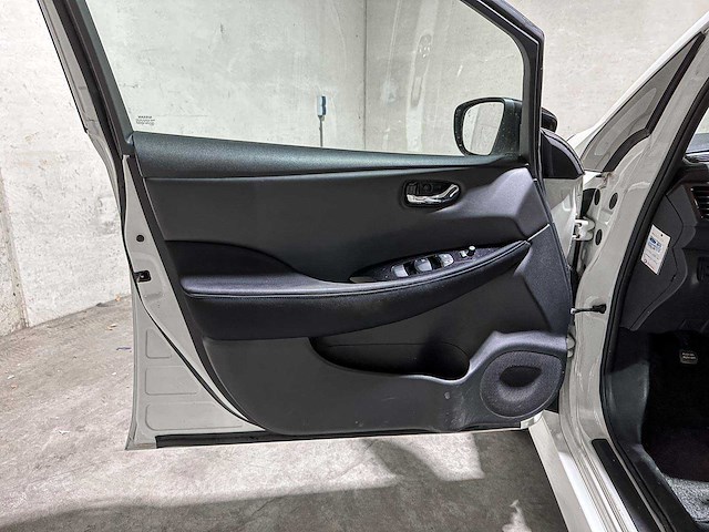 Nissan leaf n-connecta 40 kwh 150pk 2018 (origineel-nl), ts-273-t - afbeelding 19 van  24