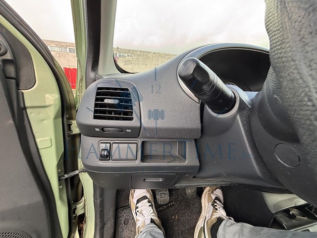 Nissan micra 1 2i 16v visia, 2006 - afbeelding 13 van  32