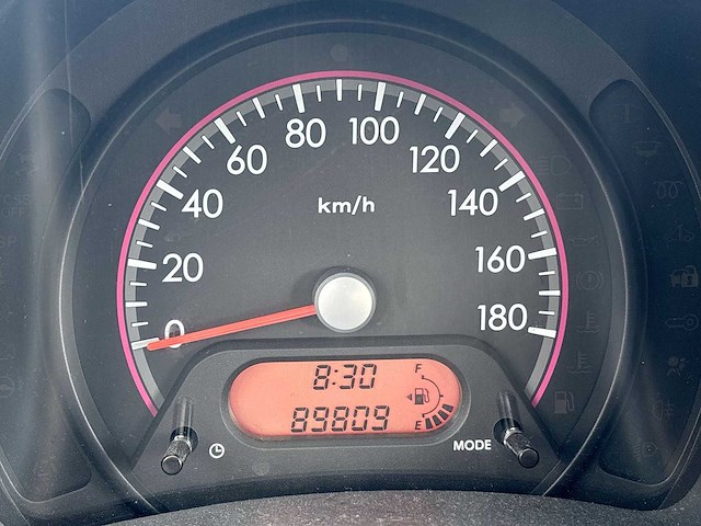 Nissan pixo 1.0 look 2010 | 24-lhr-4 - afbeelding 28 van  29