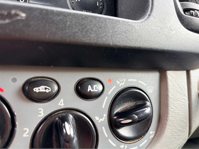 Nissan primastar airco 90.29 2.0dci 310l bedrijfswagen - afbeelding 15 van  15