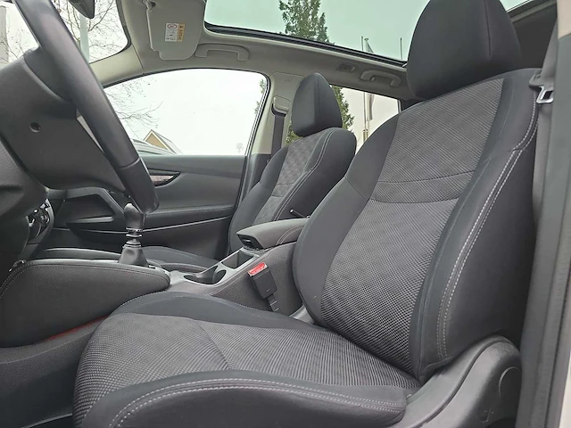 Nissan qashqai 1.2 connect edition 2015 | hp-207-f - afbeelding 23 van  30