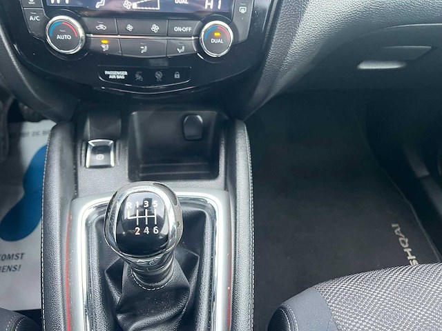 Nissan qashqai 1.2 connect edition, jn-181-h - afbeelding 17 van  24