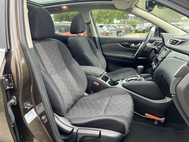 Nissan qashqai 1.2 connect edition | nr-564-g - afbeelding 24 van  33