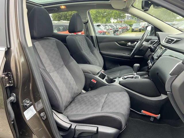 Nissan qashqai 1.2 connect edition | nr-564-g - afbeelding 24 van  33