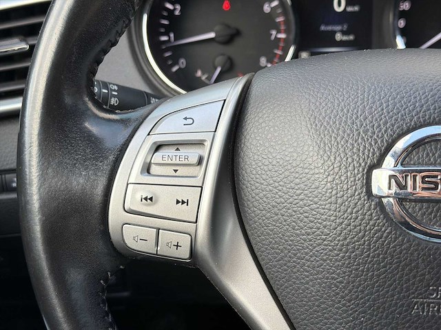 Nissan qashqai 1.2 n-connecta 2017 | nh-556-z i - afbeelding 6 van  18