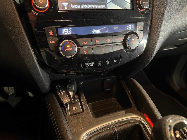Nissan qashqai 1.2 premier edition, j-048-br - afbeelding 14 van  15