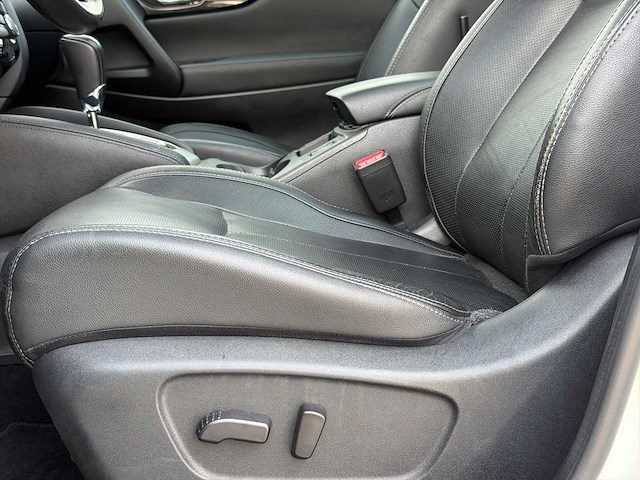 Nissan qashqai 1.2 tekna | 8-xvk-89 i - afbeelding 10 van  18