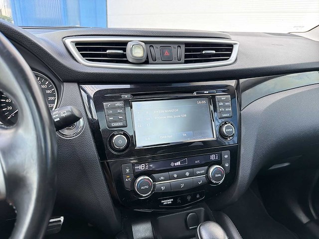 Nissan qashqai 1.2 tekna | 8-xvk-89 i - afbeelding 13 van  18
