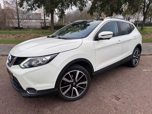 Nissan qashqai 1.2 tekna automaat; hn-613-z - afbeelding 1 van  18