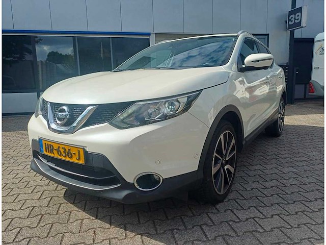 Nissan qashqai 1.2 tekna | hr-636-j i - afbeelding 1 van  4