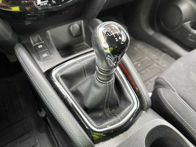 Nissan qashqai 1.3 dig-t n-connecta ; p-770-gb - afbeelding 3 van  17