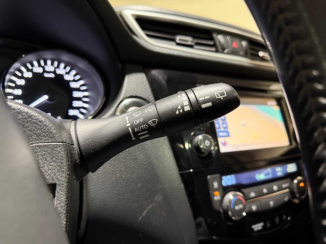 Nissan qashqai 1.6 tekna 164pk 2015, jn-139-h - afbeelding 15 van  51