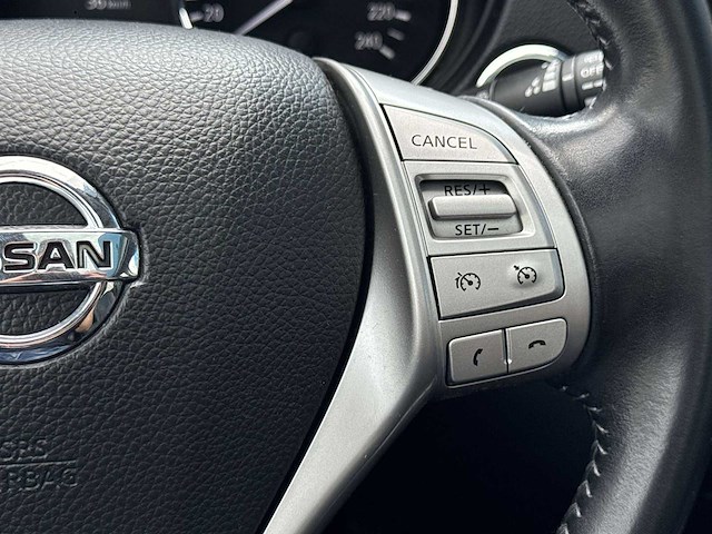 Nissan qashqai 1.6 tekna 2015 | gs-856-v - afbeelding 10 van  32