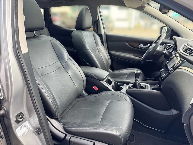 Nissan qashqai 1.6 tekna 2015 | gs-856-v - afbeelding 22 van  32