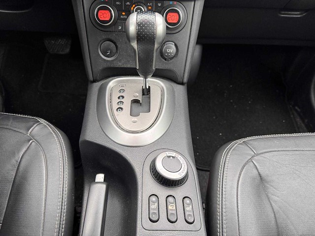 Nissan qashqai 2.0 tekna 4wd , 89-hhp-9 - afbeelding 2 van  17