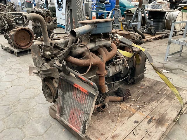 Nissan sd33 dieselmotor - afbeelding 11 van  11