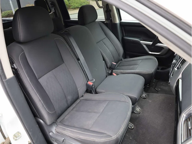 Nissan titan xd 5.6l v8 2017 automaat - afbeelding 14 van  24