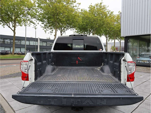 Nissan titan xd 5.6l v8 2017 automaat - afbeelding 16 van  24