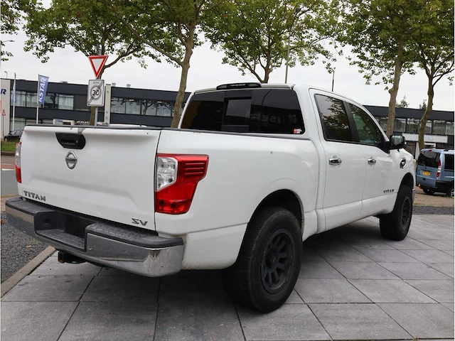 Nissan titan xd 5.6l v8 2017 automaat - afbeelding 20 van  24