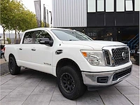 Nissan titan xd 5.6l v8 2017 automaat - afbeelding 2 van  2