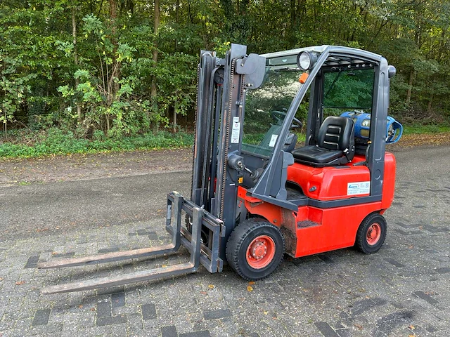 Nissan vorkheftruck 1,5t - afbeelding 1 van  18