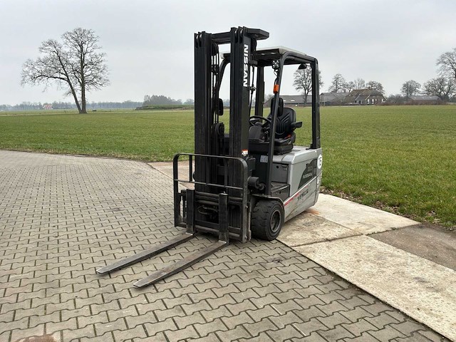 Nissan vorkheftruck - afbeelding 1 van  10